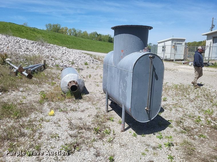 image for item EJ7944 Fuel and air tank