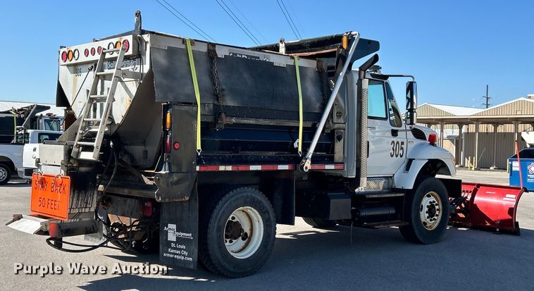 image for item EK4542 2013 International 7400 SBA dump truck