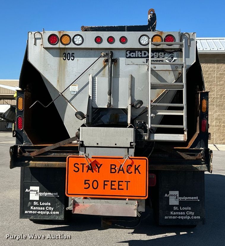 image for item EK4542 2013 International 7400 SBA dump truck