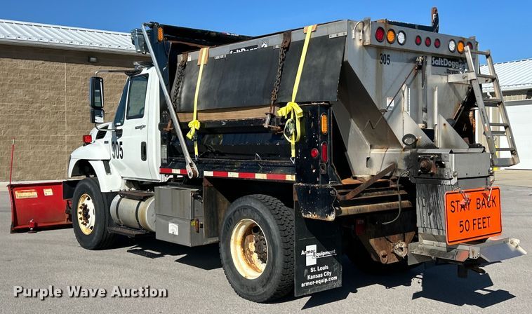 image for item EK4542 2013 International 7400 SBA dump truck