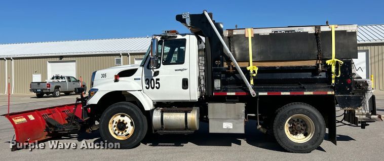 image for item EK4542 2013 International 7400 SBA dump truck