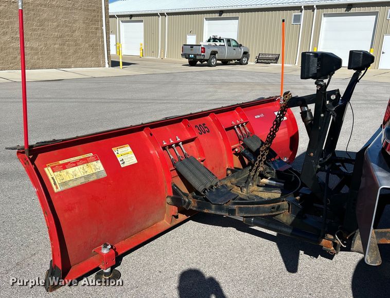 image for item EK4542 2013 International 7400 SBA dump truck