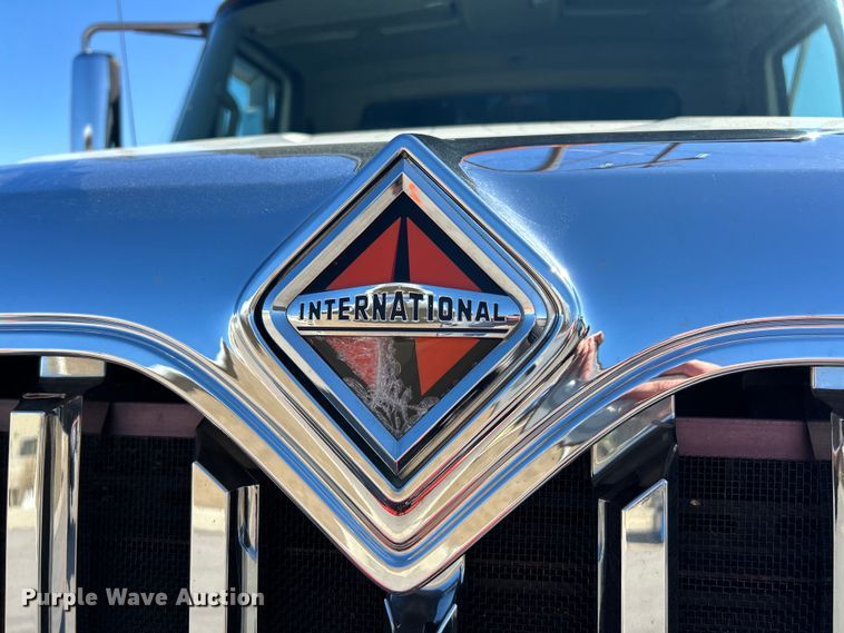 image for item EK4542 2013 International 7400 SBA dump truck