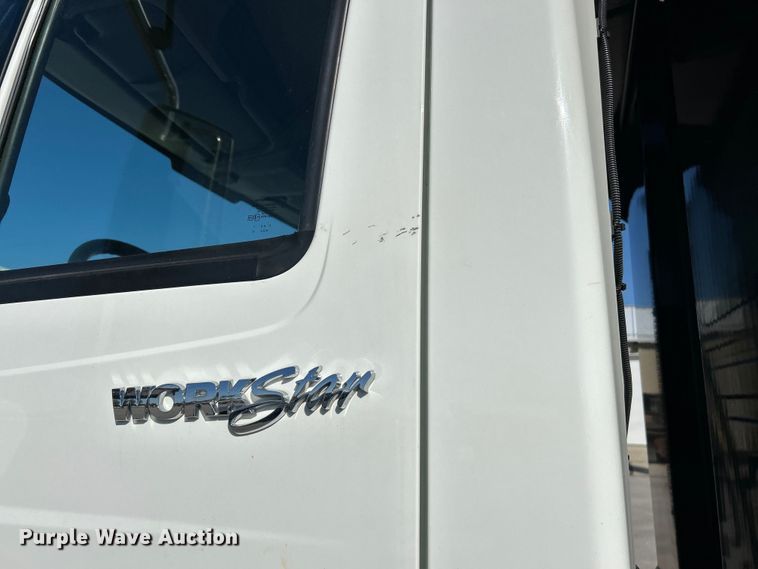 image for item EK4542 2013 International 7400 SBA dump truck