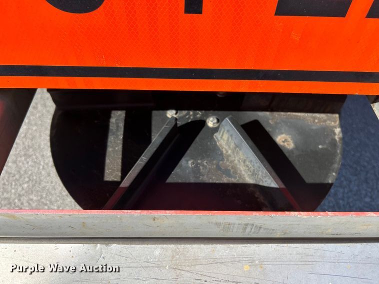 image for item EK4542 2013 International 7400 SBA dump truck