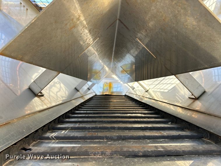 image for item EK4542 2013 International 7400 SBA dump truck