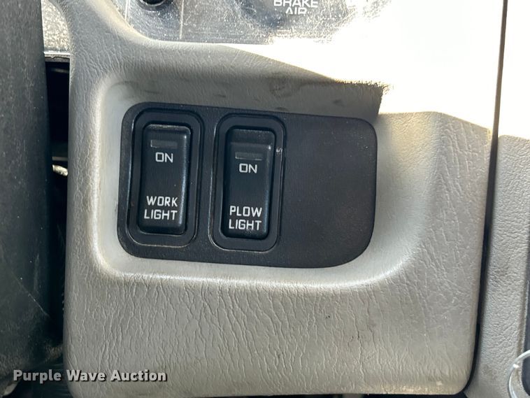 image for item EK4542 2013 International 7400 SBA dump truck