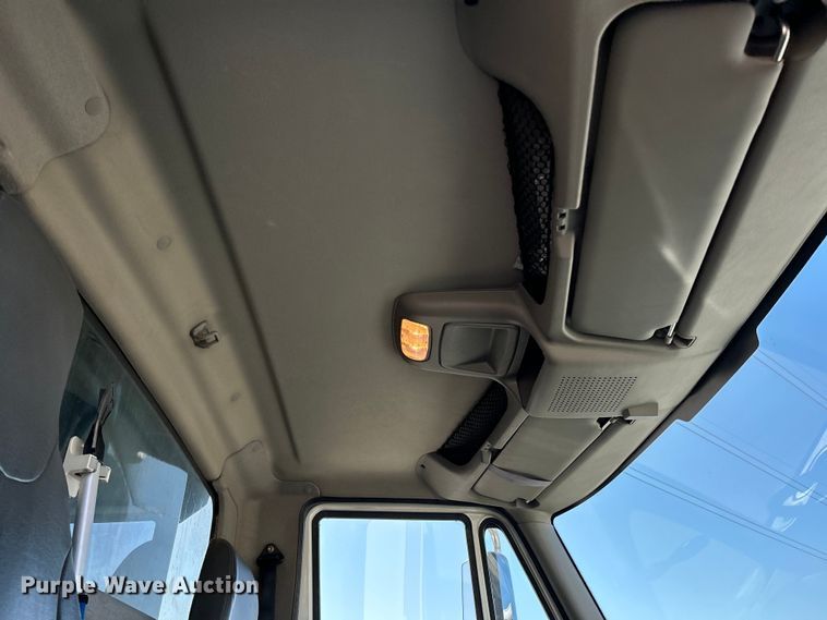 image for item EK4542 2013 International 7400 SBA dump truck