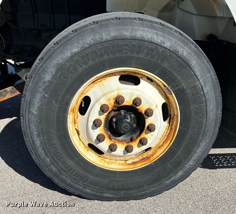 image for item EK4542 2013 International 7400 SBA dump truck