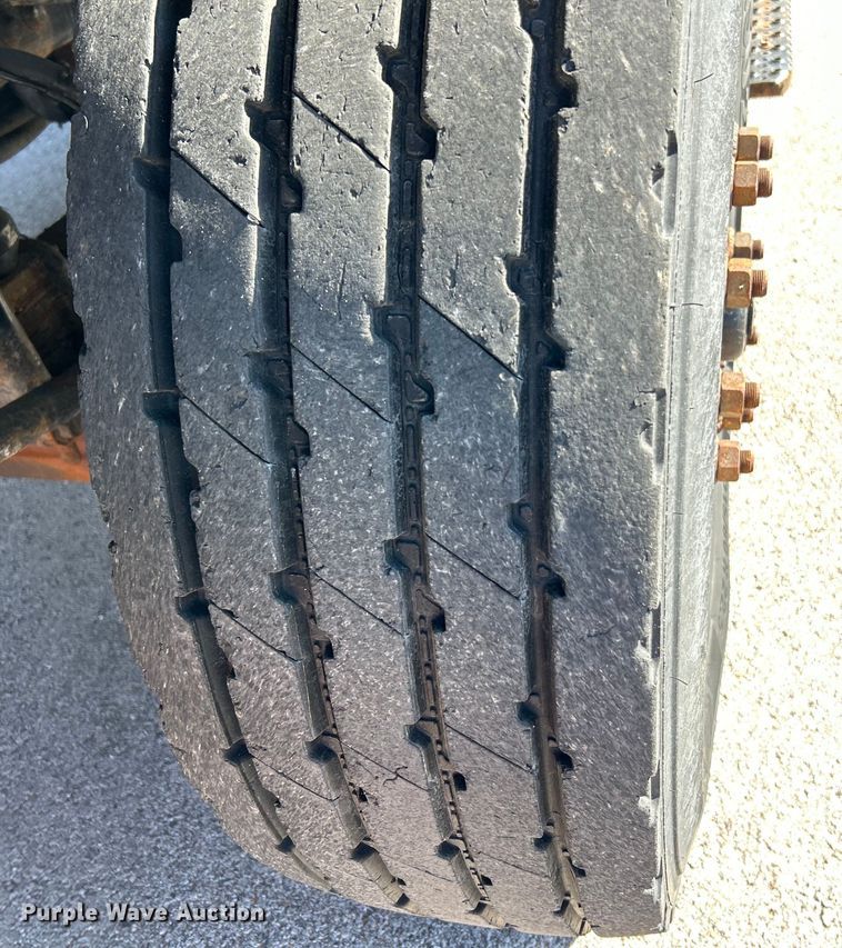 image for item EK4542 2013 International 7400 SBA dump truck