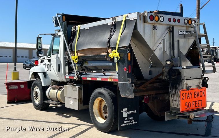 image for item EK4543 2013 International 7400 SBA dump truck