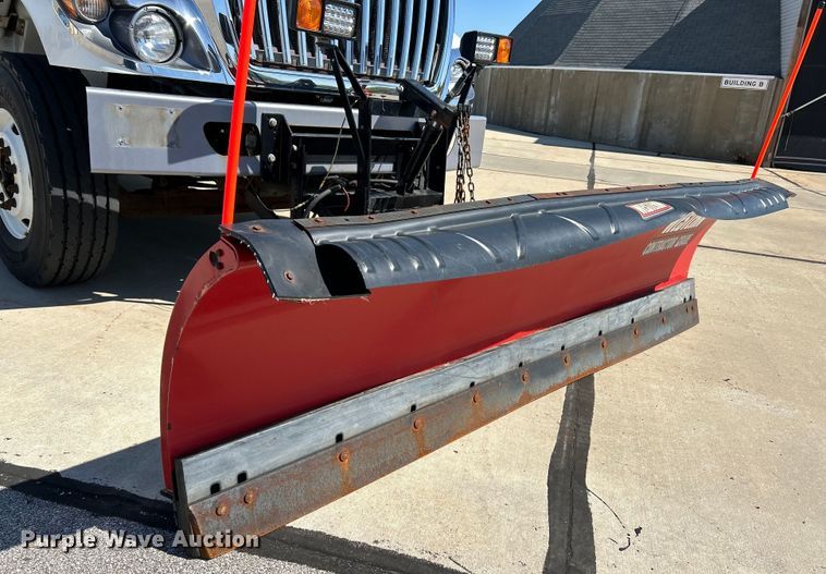 image for item EK4543 2013 International 7400 SBA dump truck