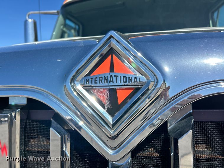 image for item EK4543 2013 International 7400 SBA dump truck