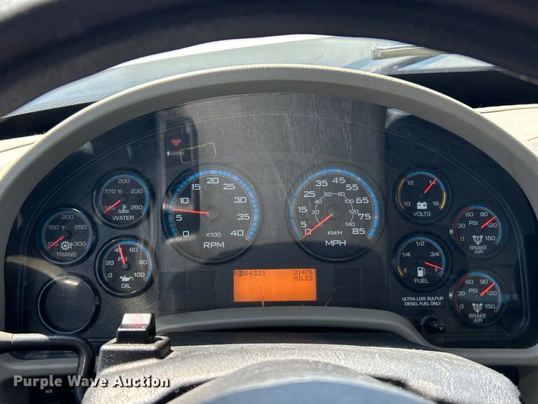 image for item EK4543 2013 International 7400 SBA dump truck