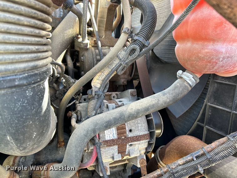 image for item EK4543 2013 International 7400 SBA dump truck