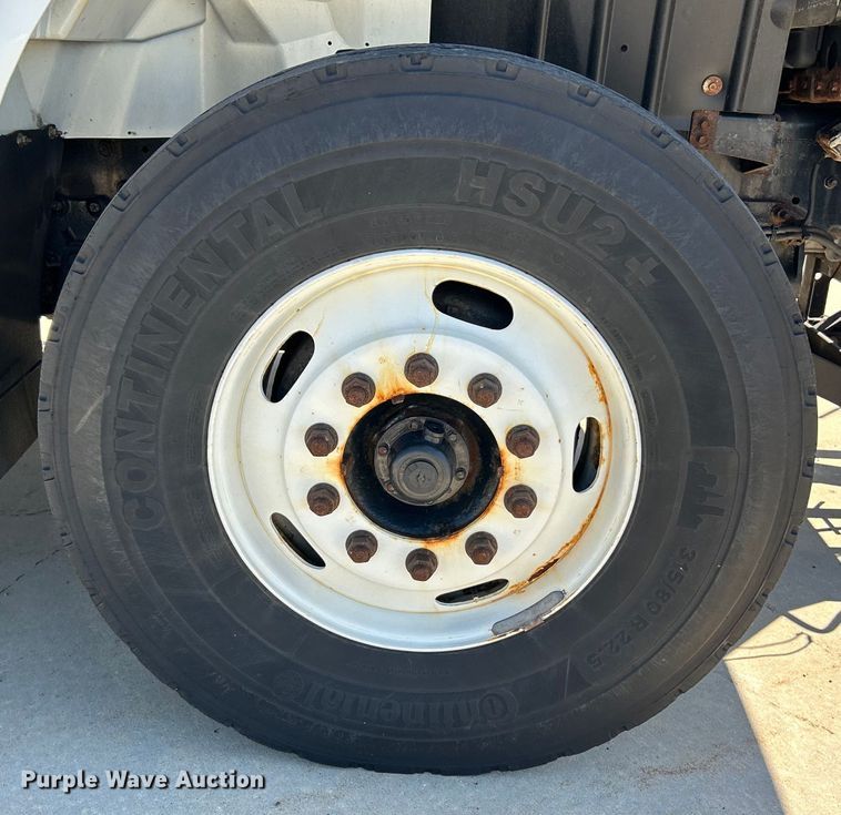 image for item EK4543 2013 International 7400 SBA dump truck