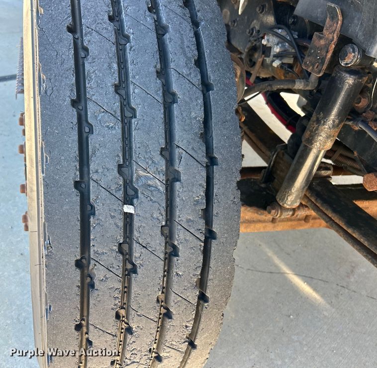 image for item EK4543 2013 International 7400 SBA dump truck