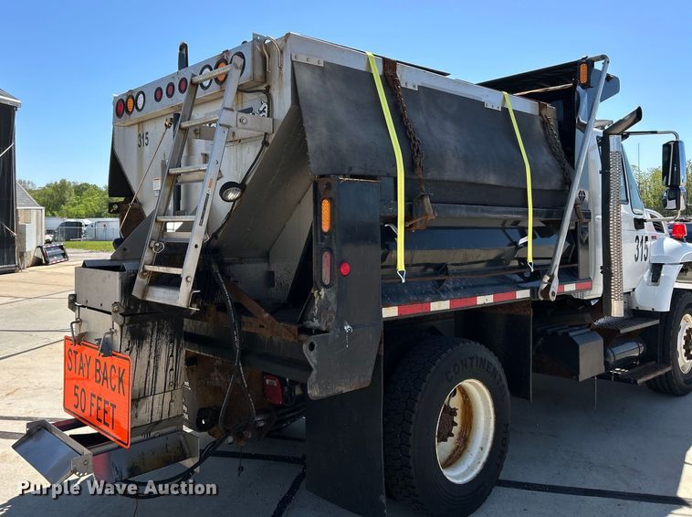 image for item EK4544 2013 International 7400 SBA dump truck