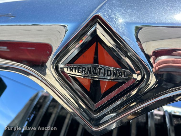 image for item EK4544 2013 International 7400 SBA dump truck