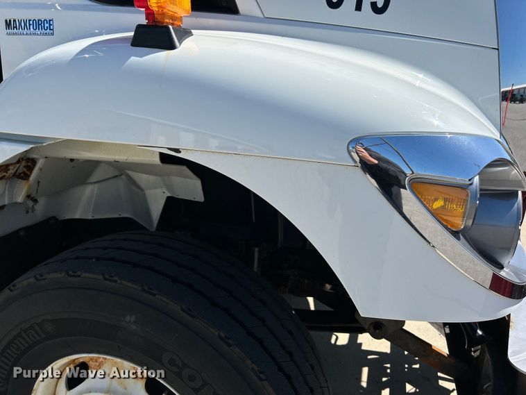 image for item EK4544 2013 International 7400 SBA dump truck