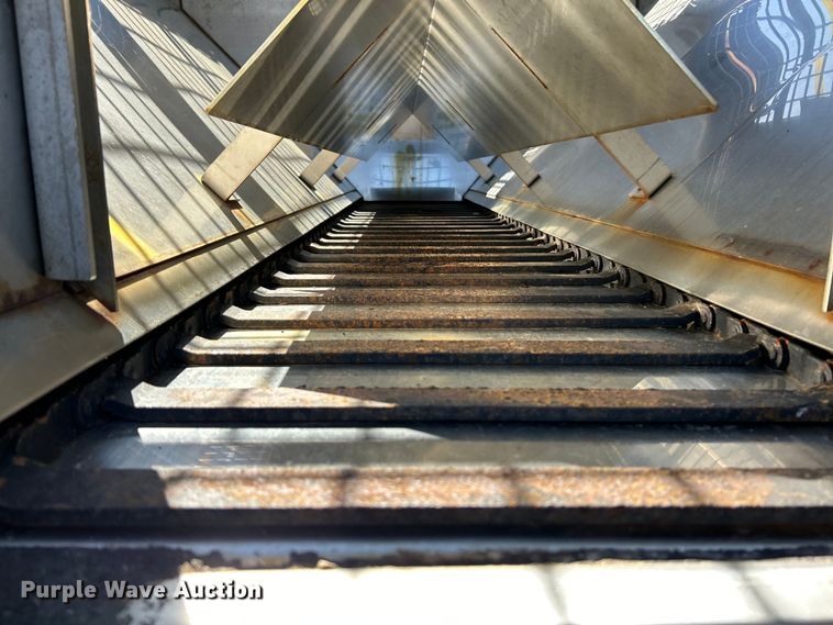 image for item EK4544 2013 International 7400 SBA dump truck