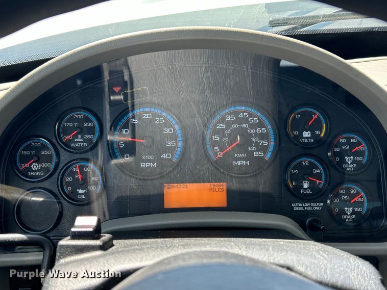 image for item EK4544 2013 International 7400 SBA dump truck