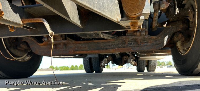 image for item EK4544 2013 International 7400 SBA dump truck