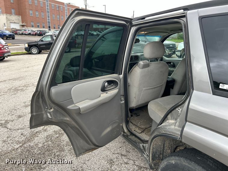 image for item EK4563 2007 Chevrolet Trailblazer LS SUV