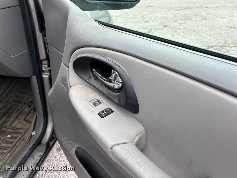 image for item EK4563 2007 Chevrolet Trailblazer LS SUV