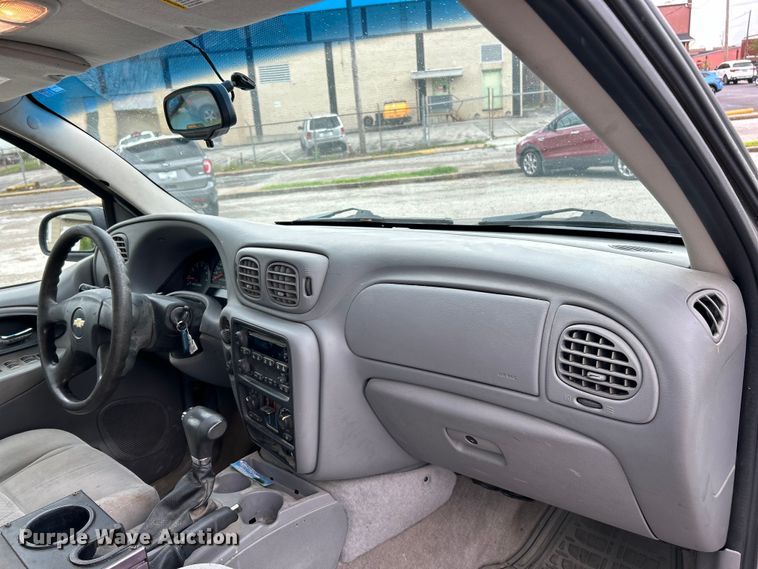 image for item EK4563 2007 Chevrolet Trailblazer LS SUV