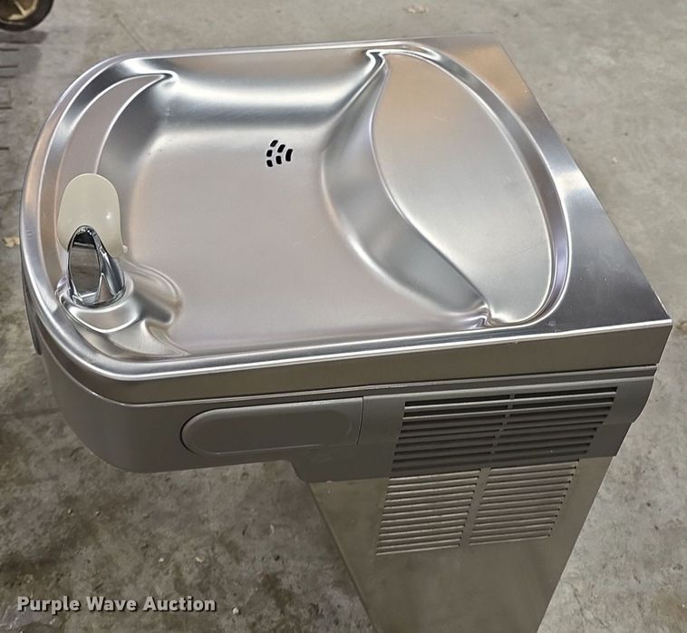 image for item EK5869 Elkay EZFS8 1F water fountain