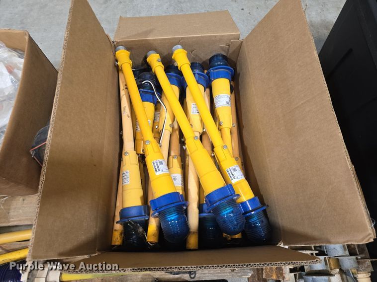 image for item EK5872 Airfield security lights