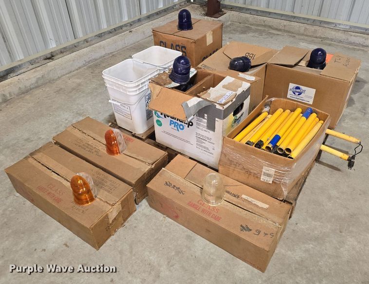 image for item EK5872 Airfield security lights
