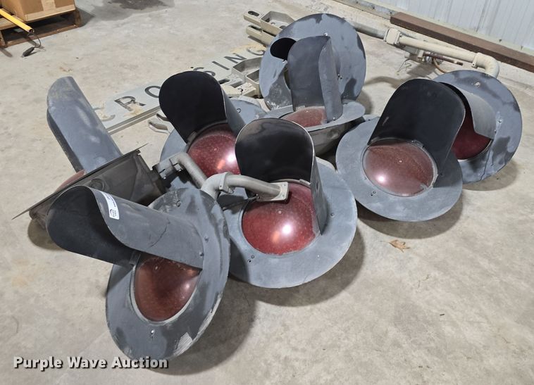 image for item EK5873 Railroad crossing lights and signs