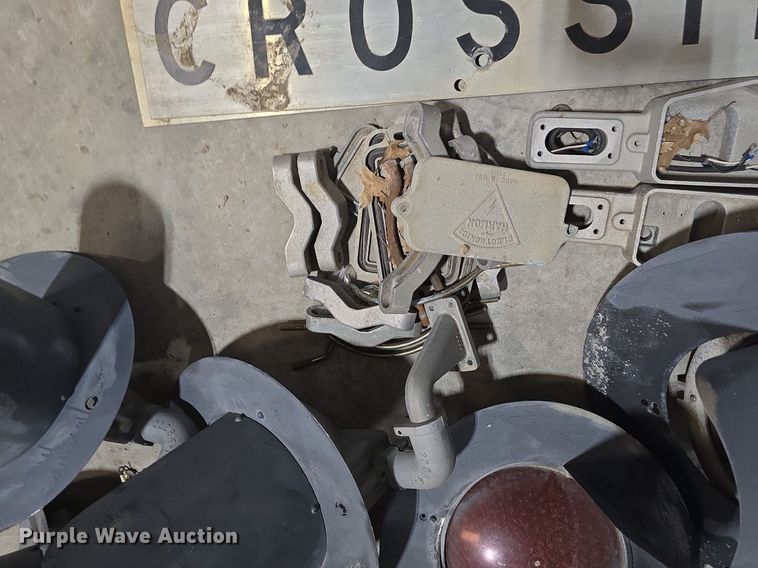 image for item EK5873 Railroad crossing lights and signs