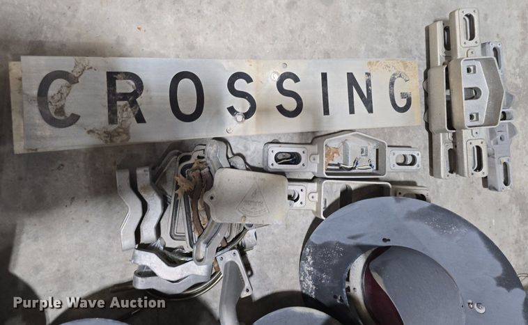 image for item EK5873 Railroad crossing lights and signs