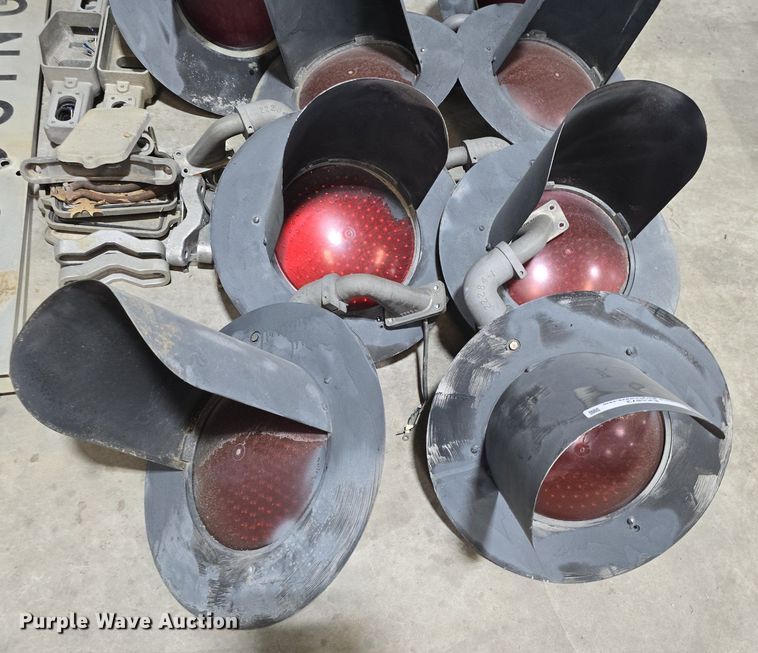 image for item EK5873 Railroad crossing lights and signs