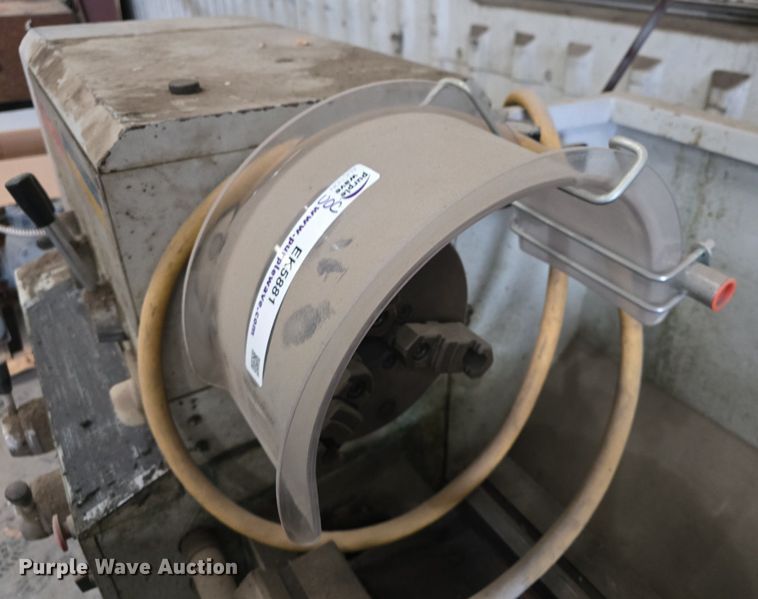 image for item EK5881 Victor 1640A metal lathe