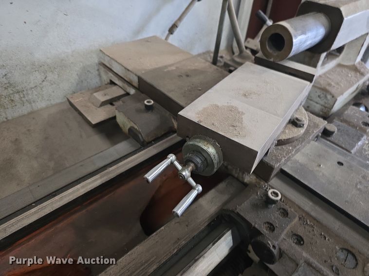 image for item EK5881 Victor 1640A metal lathe