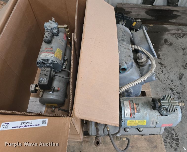 image for item EK5882 (2) Gast compressors