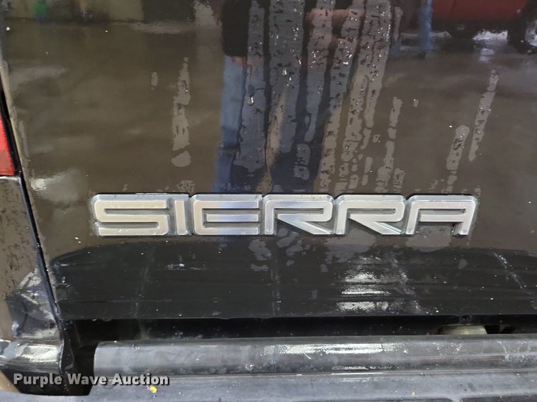 image for item KB9089 1993 GMC Sierra 1500 Club Cab pickup truck