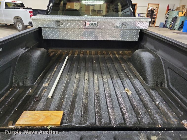 image for item KB9089 1993 GMC Sierra 1500 Club Cab pickup truck