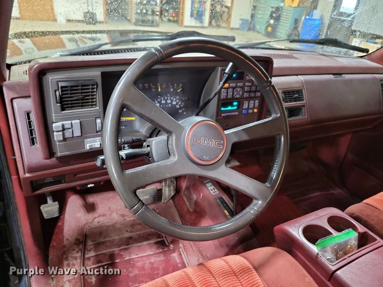 image for item KB9089 1993 GMC Sierra 1500 Club Cab pickup truck