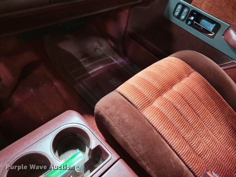 image for item KB9089 1993 GMC Sierra 1500 Club Cab pickup truck