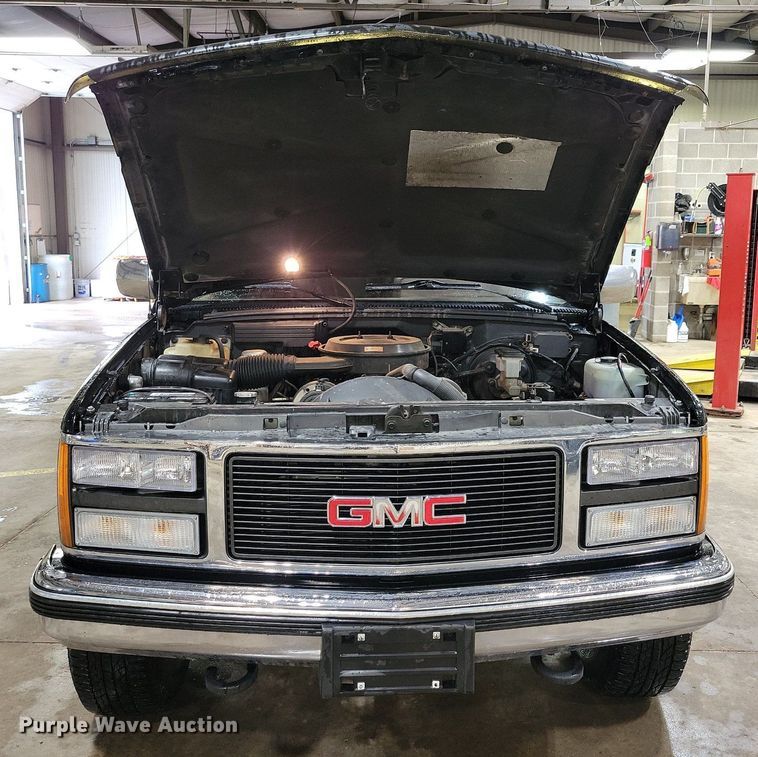 image for item KB9089 1993 GMC Sierra 1500 Club Cab pickup truck