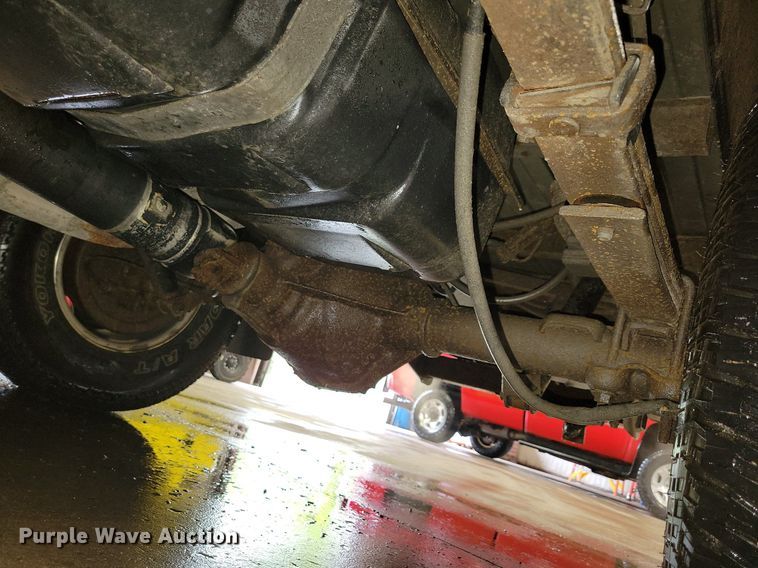 image for item KB9089 1993 GMC Sierra 1500 Club Cab pickup truck