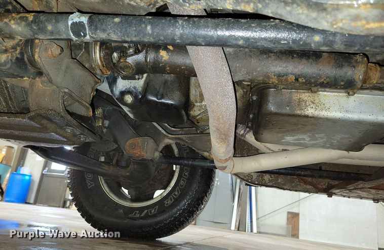 image for item KB9089 1993 GMC Sierra 1500 Club Cab pickup truck