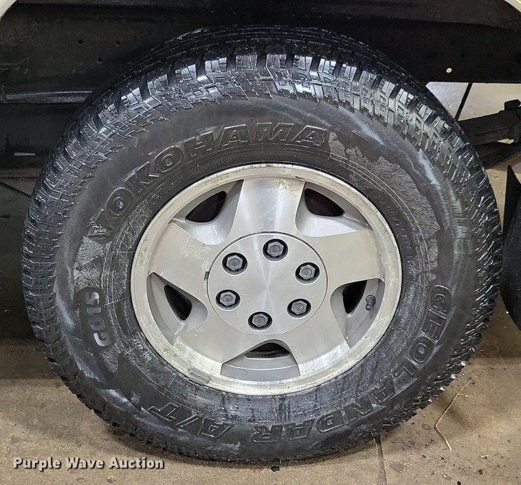 image for item KB9089 1993 GMC Sierra 1500 Club Cab pickup truck