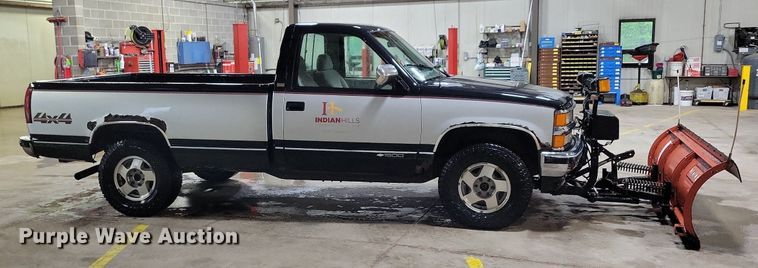 image for item KB9092 1994 Chevrolet  C1500 pickup truck