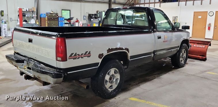 image for item KB9092 1994 Chevrolet  C1500 pickup truck